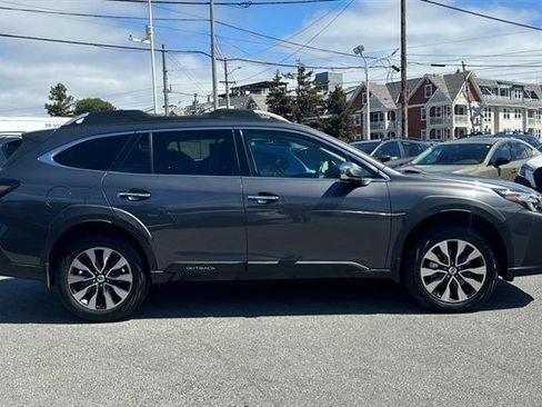 Used 2023 Subaru Outback Touring XT AWD/4WD image 2