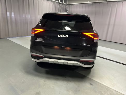 Used 2024 Kia Sportage EX AWD/4WD image 6