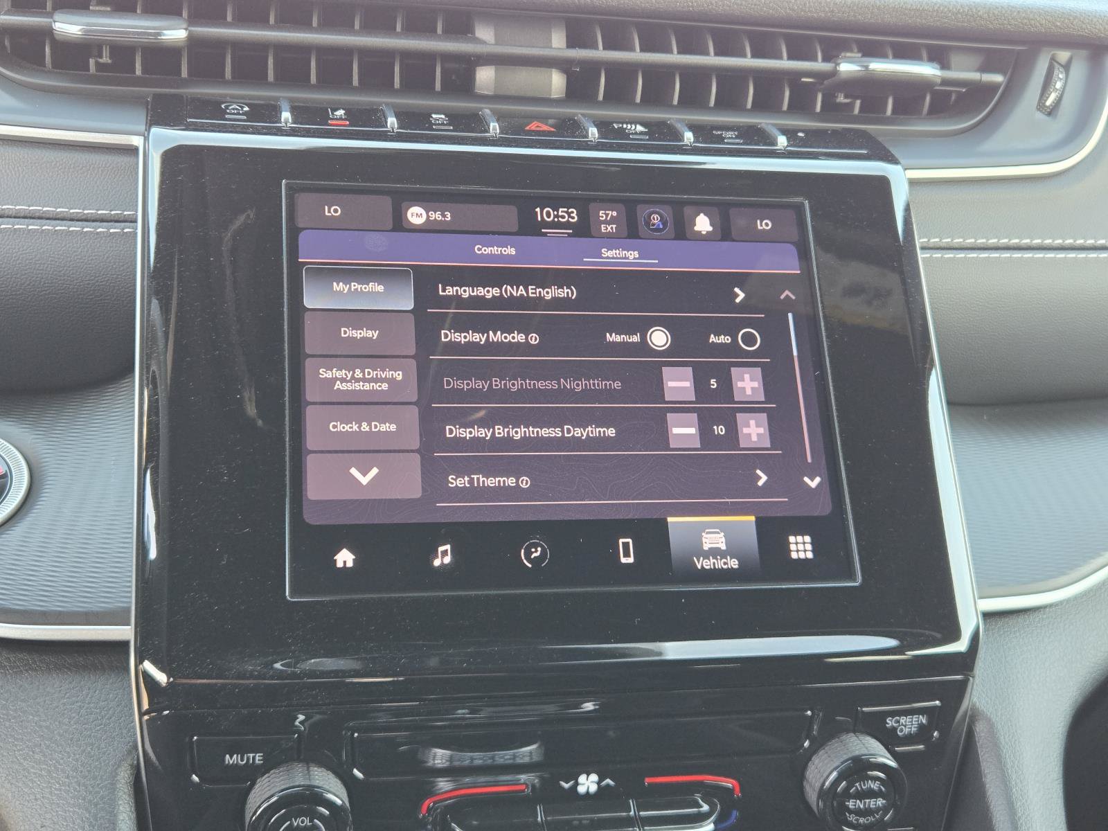 Certified 2025 Jeep Grand Cherokee Laredo X RWD image 11