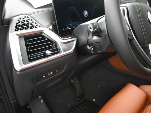 New 2026 BMW X5 xDrive40i AWD/4WD image 16