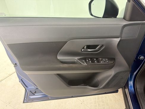 Used 2026 Nissan Kicks S FWD image 11