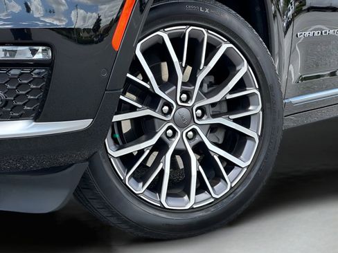 Used 2021 Jeep Grand Cherokee L Summit AWD/4WD image 28