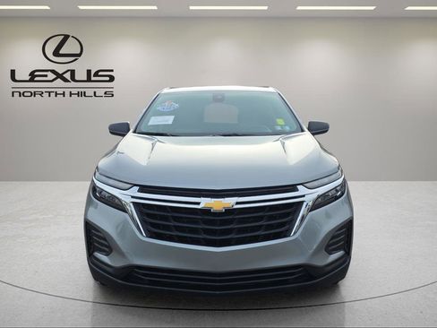 Used 2023 Chevrolet Equinox LS w/ LS Convenience Package image 2