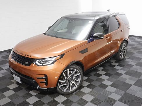 Used 2018 Land Rover Discovery HSE Luxury image 2