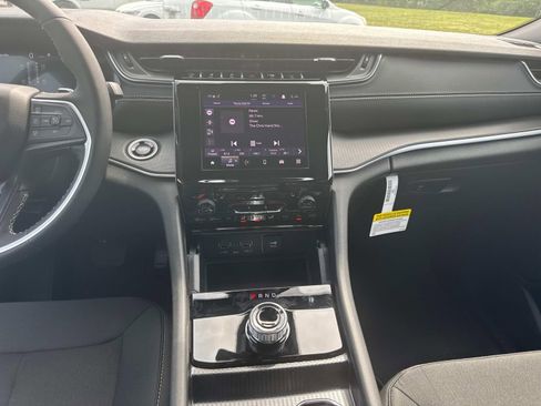 New 2026 Jeep Grand Cherokee Laredo X AWD/4WD image 20