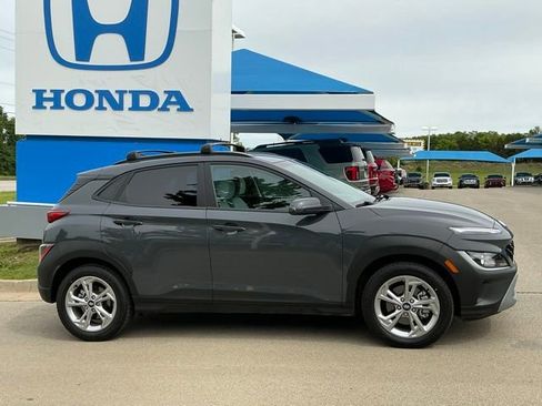 Used 2023 Hyundai Kona SEL AWD/4WD image 2