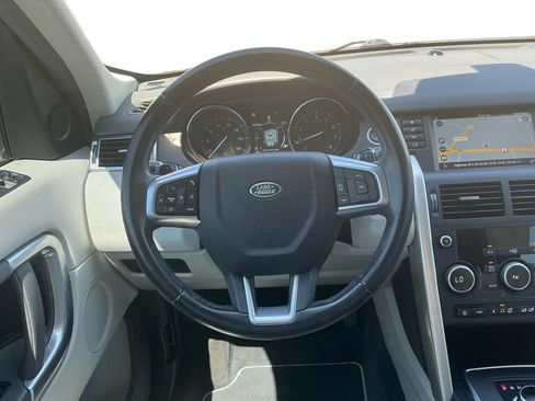 Used 2019 Land Rover Discovery Sport SE AWD/4WD image 18