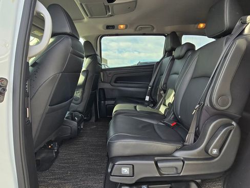 Used 2022 Honda Odyssey Touring image 16