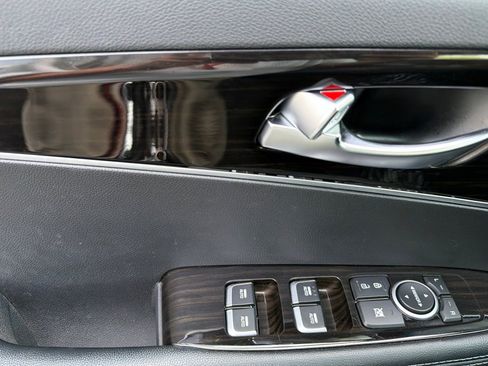 Used 2019 Kia Sorento FWD V6 image 11