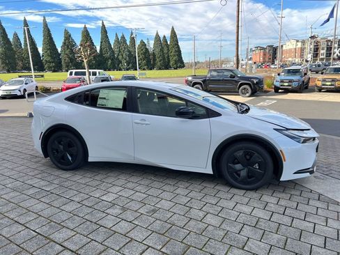 New 2026 Toyota Prius Plug-In Hybrid image 6