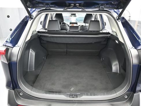 Used 2025 Toyota RAV4 XLE Premium FWD image 40