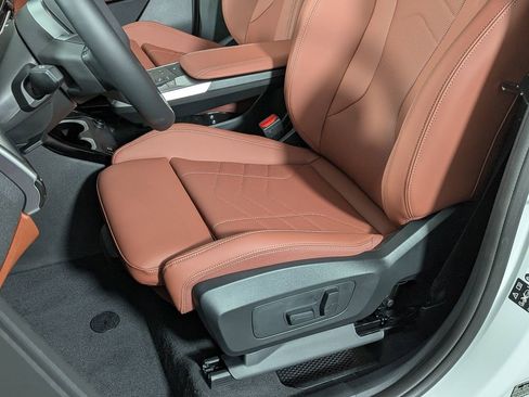 New 2026 BMW X1 xDrive28i w/ Technology Package AWD/4WD image 15
