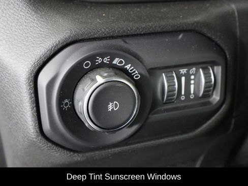 Used 2018 Jeep Wrangler Unlimited Sport S AWD/4WD image 19