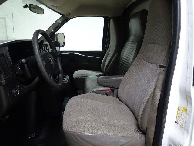Used 2015 Chevrolet Express 3500 RWD image 13