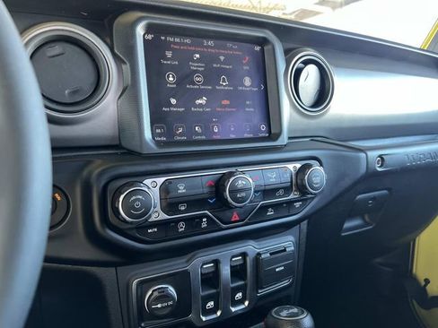 Used 2023 Jeep Wrangler Willys image 18