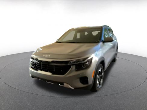 Used 2025 Kia Seltos S image 7