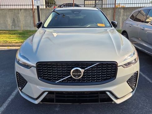 Used 2024 Volvo XC60 B5 Plus w/ Protection Package Premier AWD/4WD image 7