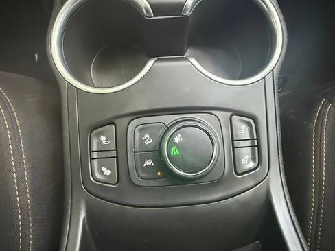 Used 2020 GMC Terrain SLE w/ Driver Convenience Package FWD image 32