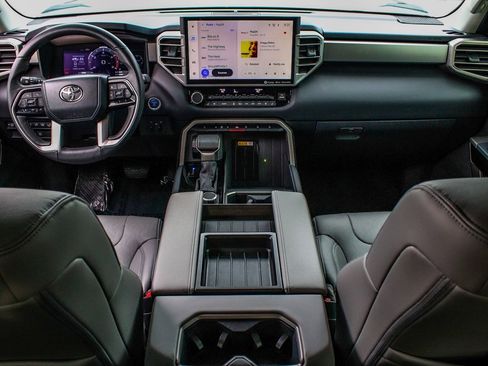 Used 2024 Toyota Tundra Limited image 33