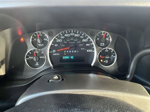 Used 2019 Chevrolet Express 3500 Extended w/ Power Convenience Package image 12