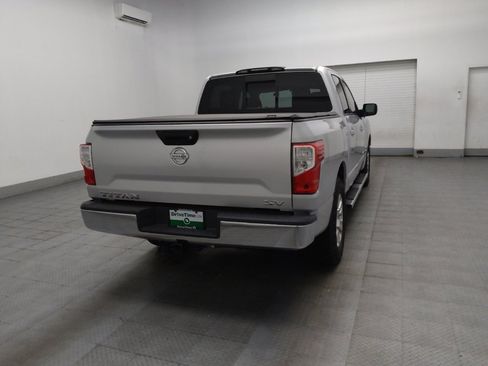 Used 2018 Nissan Titan SV RWD image 9