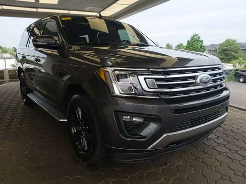 Used 2020 Ford Expedition XLT w/ Equipment Group 202A AWD/4WD image 4