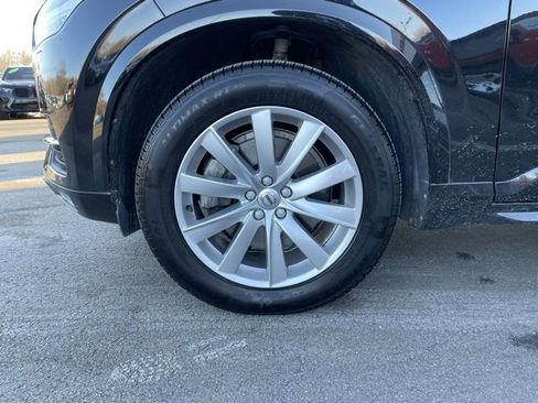 Used 2016 Volvo XC90 T6 Momentum w/ Momentum Plus Package image 34