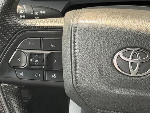 Certified 2025 Toyota Tacoma SR5 image 12