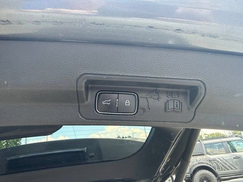Used 2020 Ford Explorer XLT w/ Equipment Group 202A RWD image 30