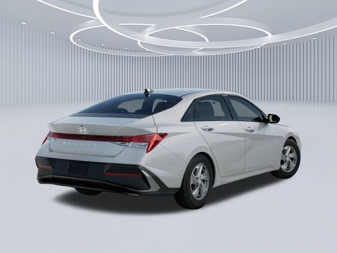 New 2026 Hyundai Elantra SE FWD image 4