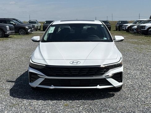 New 2026 Hyundai Elantra Limited FWD image 17