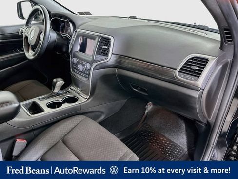 Used 2019 Jeep Grand Cherokee Laredo AWD/4WD image 33