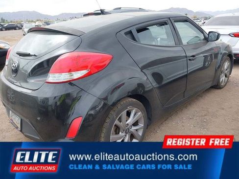 Used 2016 Hyundai Veloster image 7