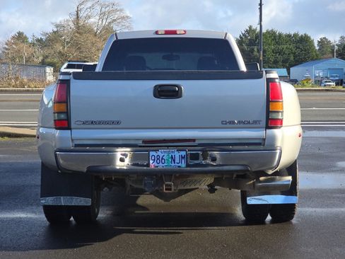 Used 2004 Chevrolet Silverado 3500 LT w/ Heavy-Duty Power Package image 5