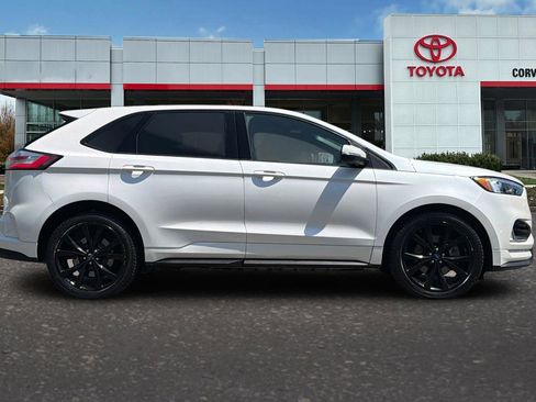 Used 2019 Ford Edge ST w/ Canadian Touring Package AWD/4WD image 3