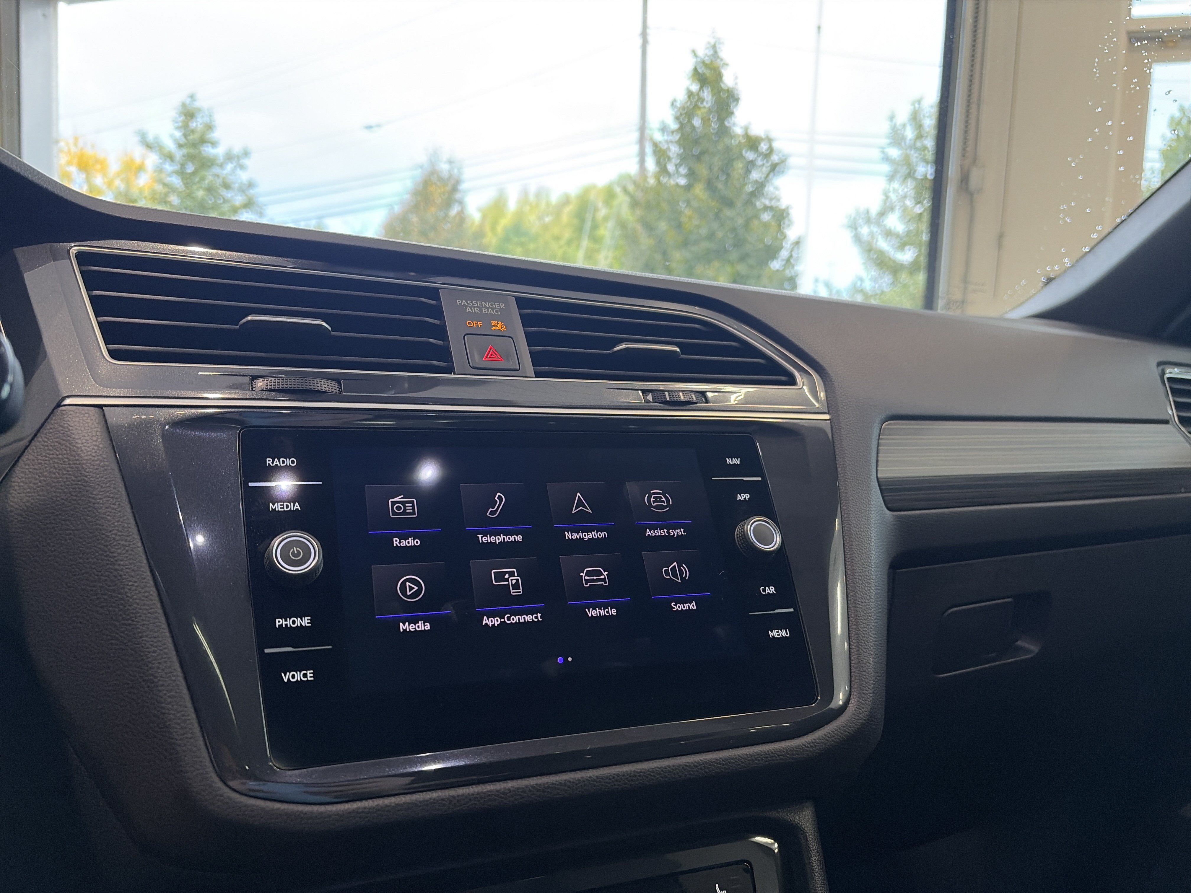 Used 2024 Volkswagen Tiguan SEL R-Line AWD/4WD image 32