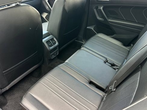 Used 2023 Volkswagen Tiguan SE R-Line FWD image 12