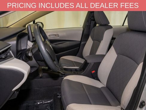 Used 2025 Toyota Corolla LE FWD image 10