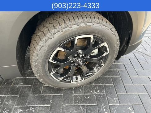 Used 2025 MAZDA CX-50 Meridian Edition w/ Weather Package AWD/4WD image 17