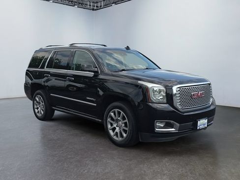 Used 2017 GMC Yukon Denali w/ Open Road Package AWD/4WD image 7