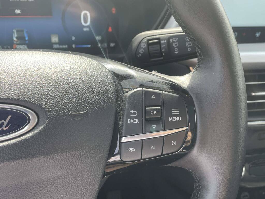 Used 2025 Ford Escape Platinum AWD/4WD image 35