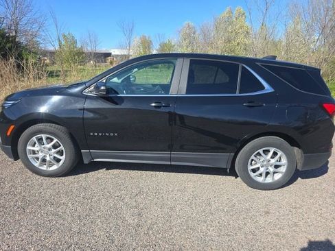 Certified 2024 Chevrolet Equinox LT FWD image 2