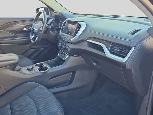 Used 2024 GMC Terrain SLE w/ Driver Convenience Package FWD image 16