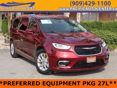 Used 2021 Chrysler Pacifica Touring-L w/ Uconnect Theater Family Group image 1