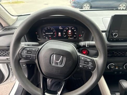 Used 2023 Honda Accord LX image 11