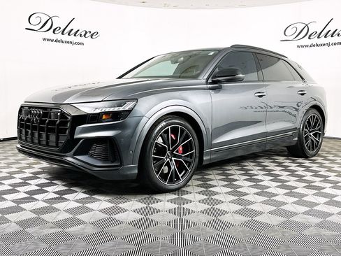 Used 2023 Audi SQ8 Premium Plus w/ SQ8 Luxury Package image 3