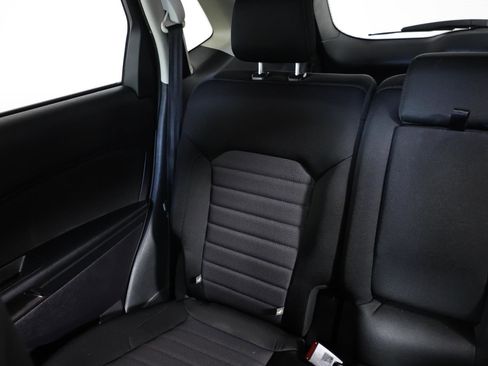 Used 2018 Ford Edge SE FWD image 12