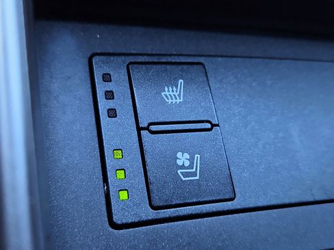 Used 2017 Lexus IS 200t F Sport w/ F Sport Package image 27