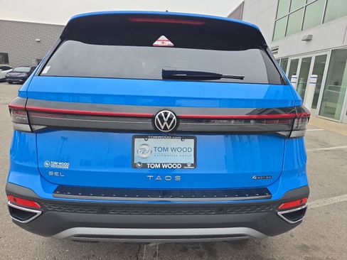 New 2026 Volkswagen Taos SEL AWD/4WD image 12