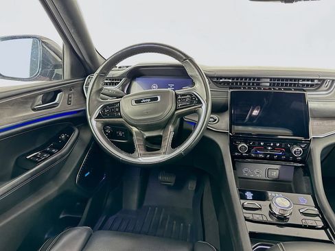 Used 2021 Jeep Grand Cherokee L Overland w/ Luxury Tech Group IV image 30